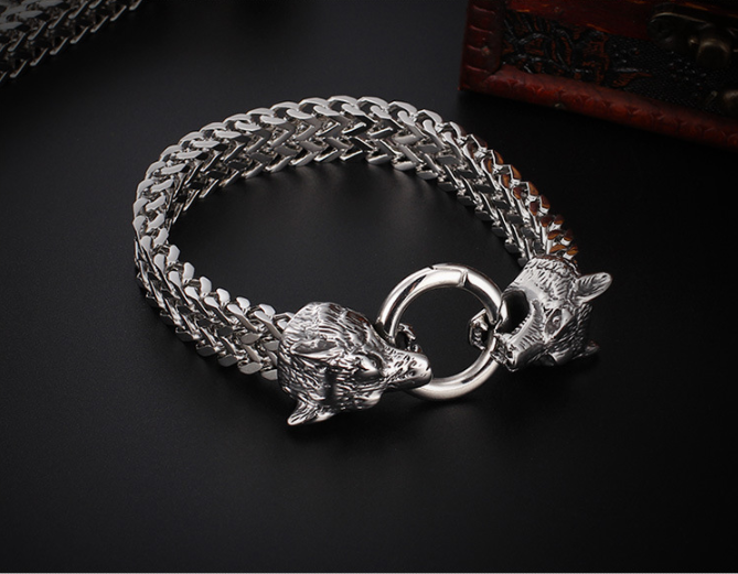 Stainless steel wolf head bracelet - Málle