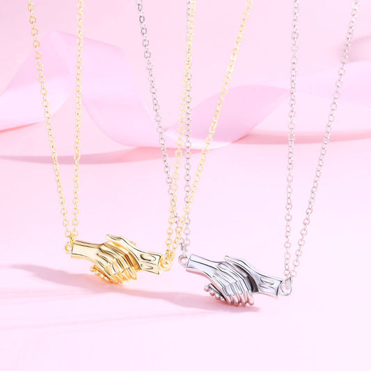 Palm Couple Necklace Magnet Attracts Handshake Clavicle Chain - Málle